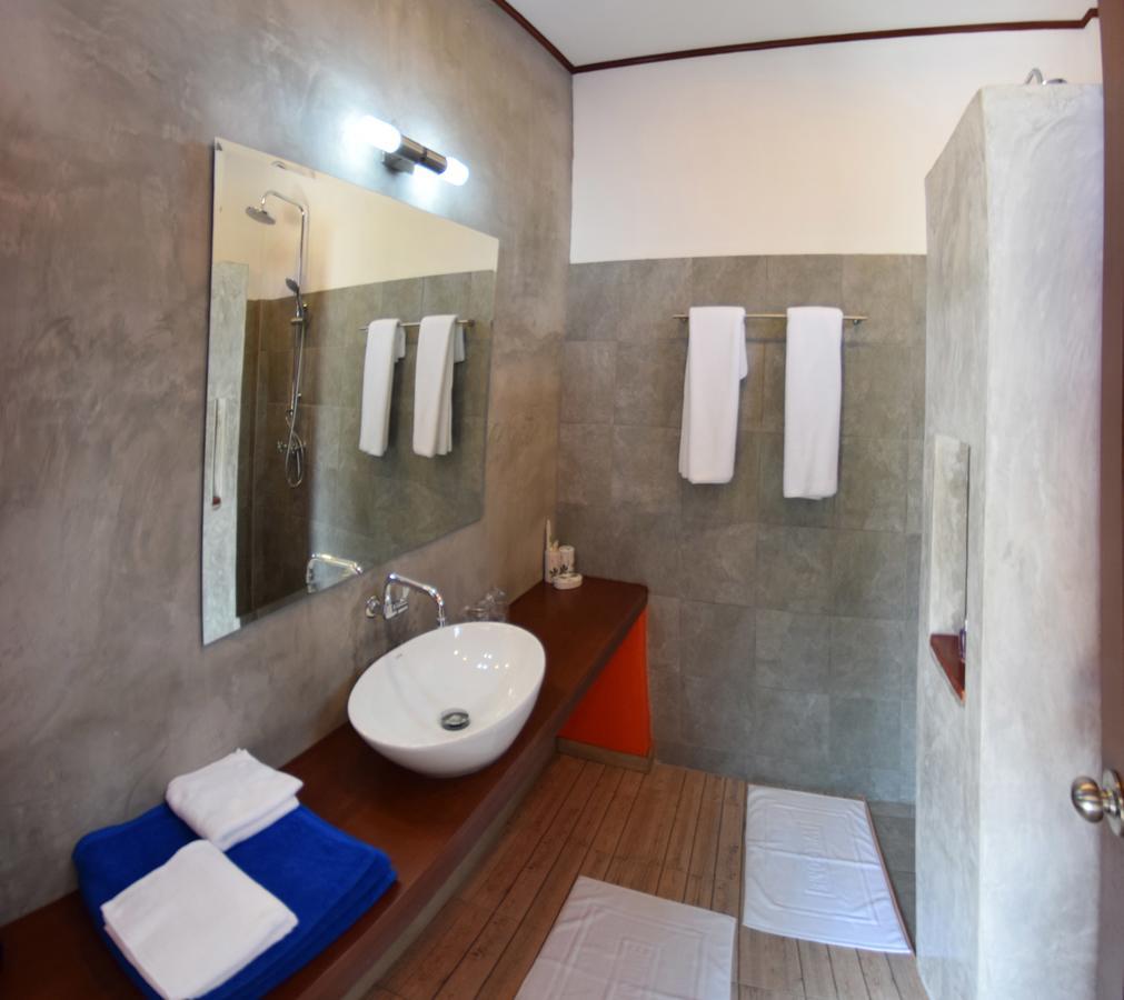 Vivi Bungalows Resort Nai Harn Eksteriør bilde