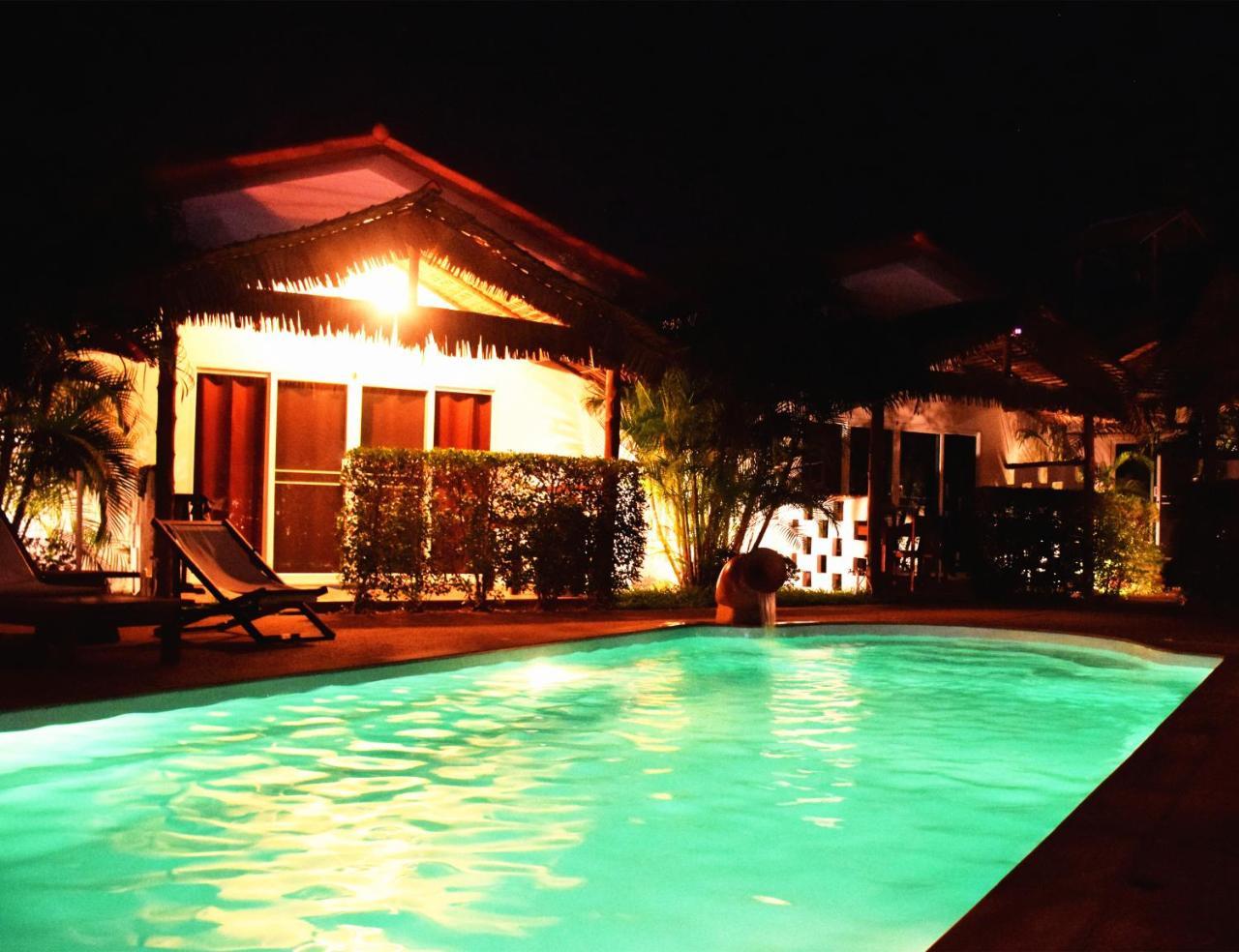 Vivi Bungalows Resort Nai Harn Eksteriør bilde