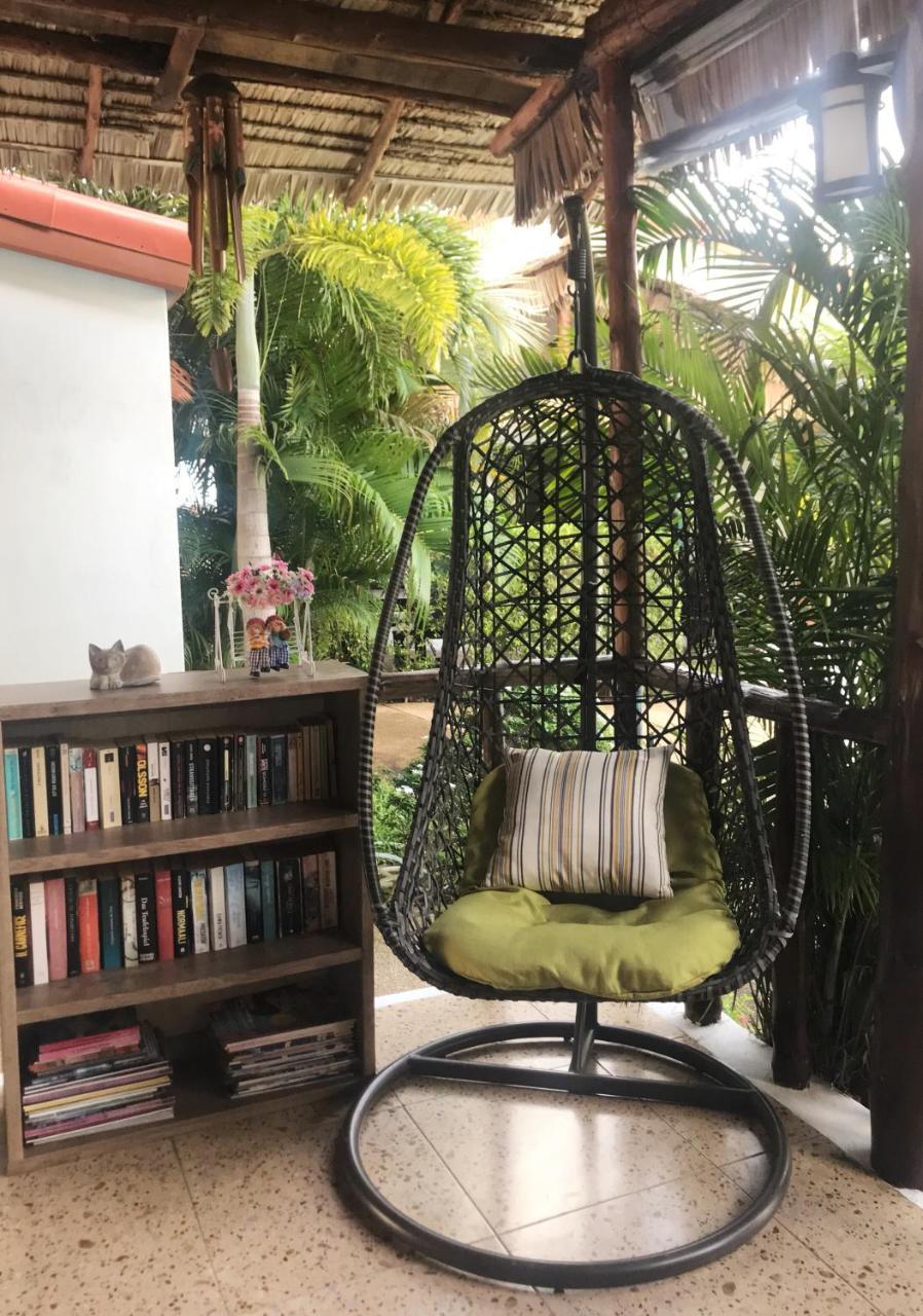Vivi Bungalows Resort Nai Harn Eksteriør bilde